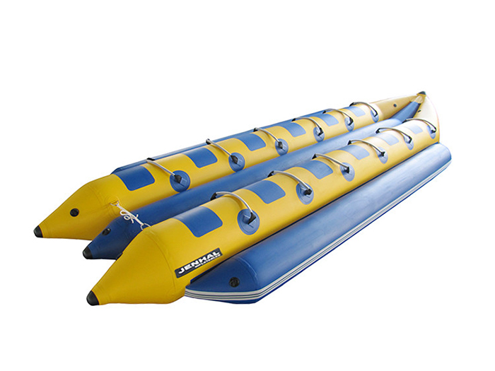 Banana boat for 12 persons